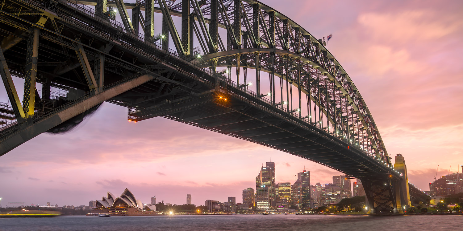 Sunset over the Sydney Harbour Bridge, NSW Australia.